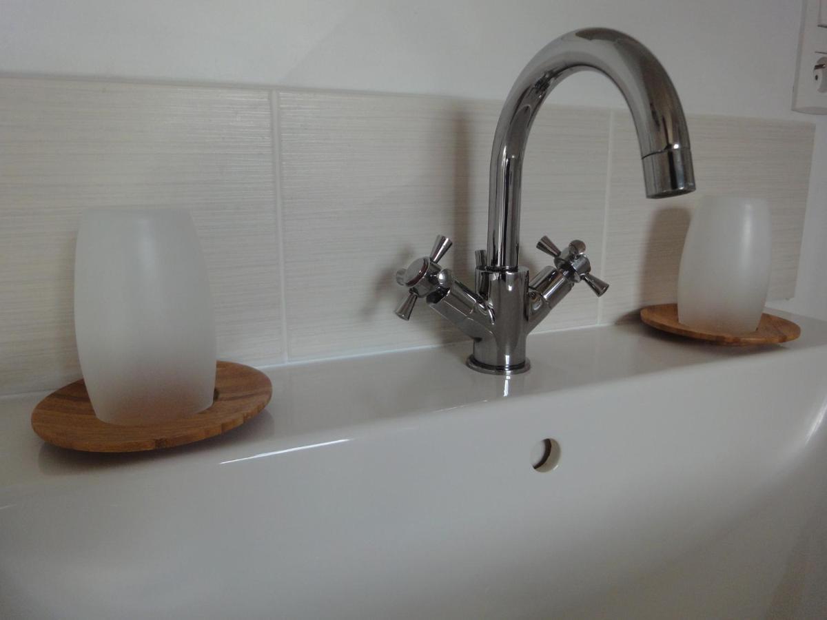 Apartamento La Gilleterie Loireauxence Exterior foto